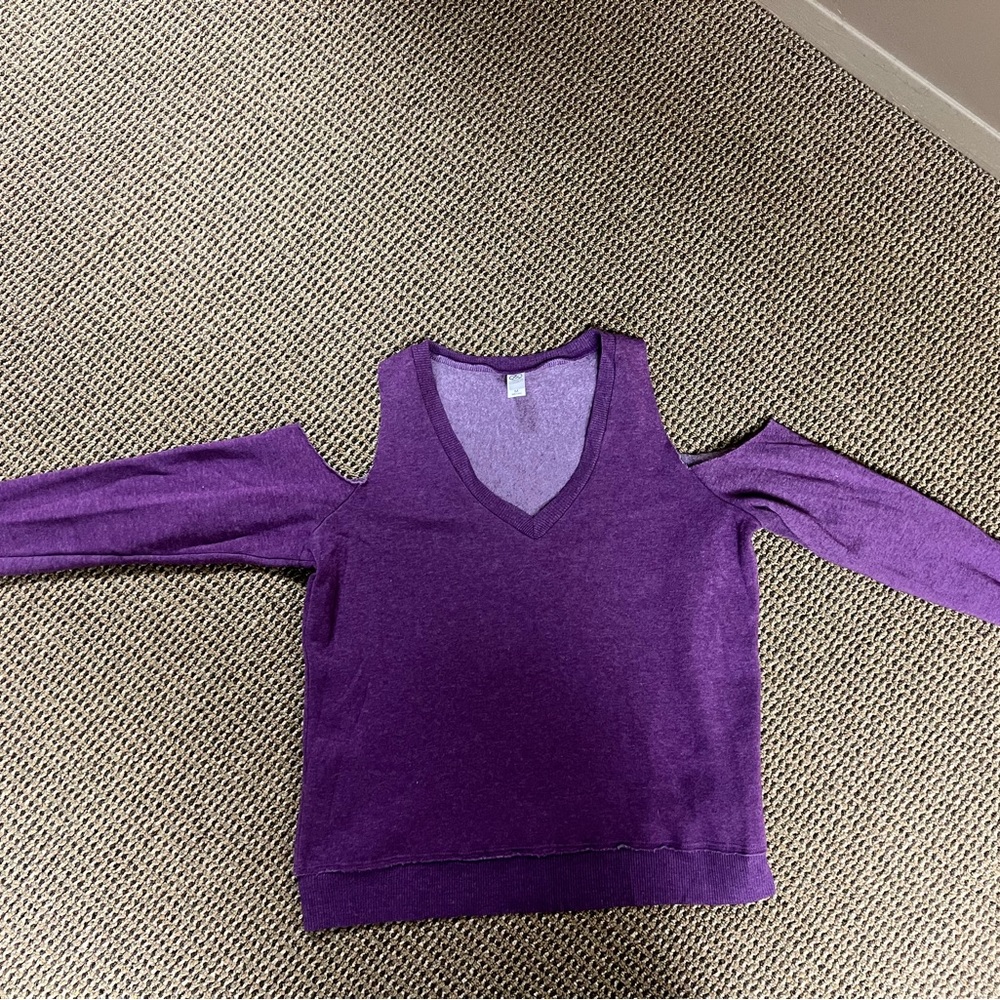 Cold shoulder sweatshirt